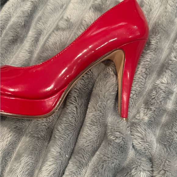 Red Platform Heels Size 9 - Picture 10 of 12